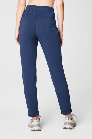 Airessentials Tapered Pant Faded Indigo