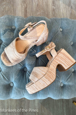 Helga Champagne Velvet