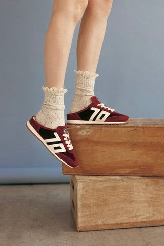 Back 70 Venice W26 Velvet Wine