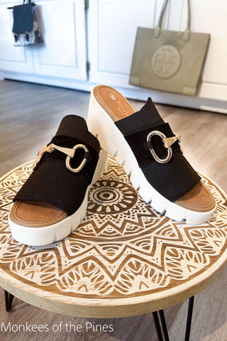 Bernie Mev Venti Buckle Black