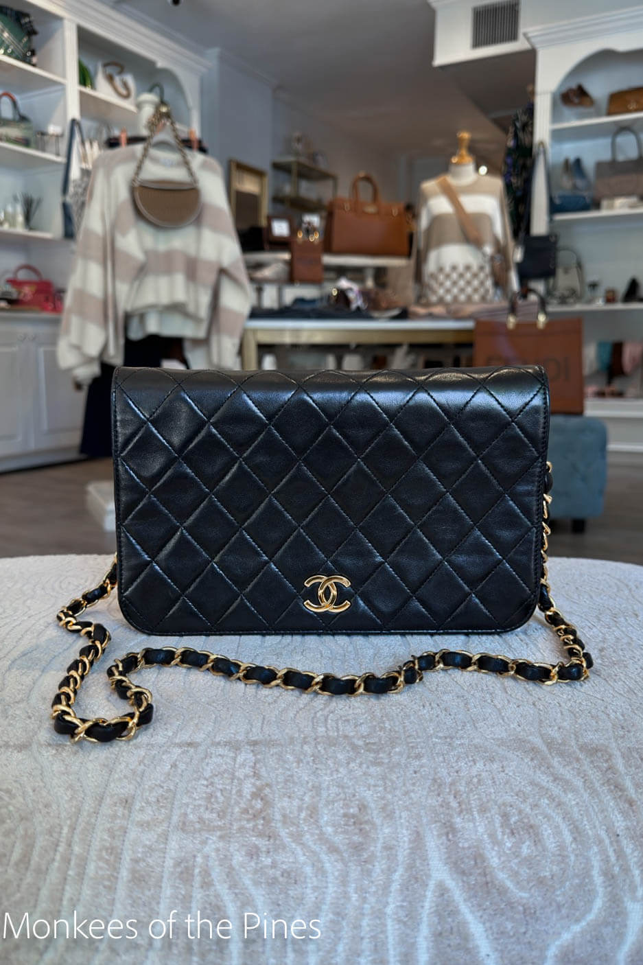 Le Prix Chanel Black Matelasse Push Lock Chain Shoulder Bag